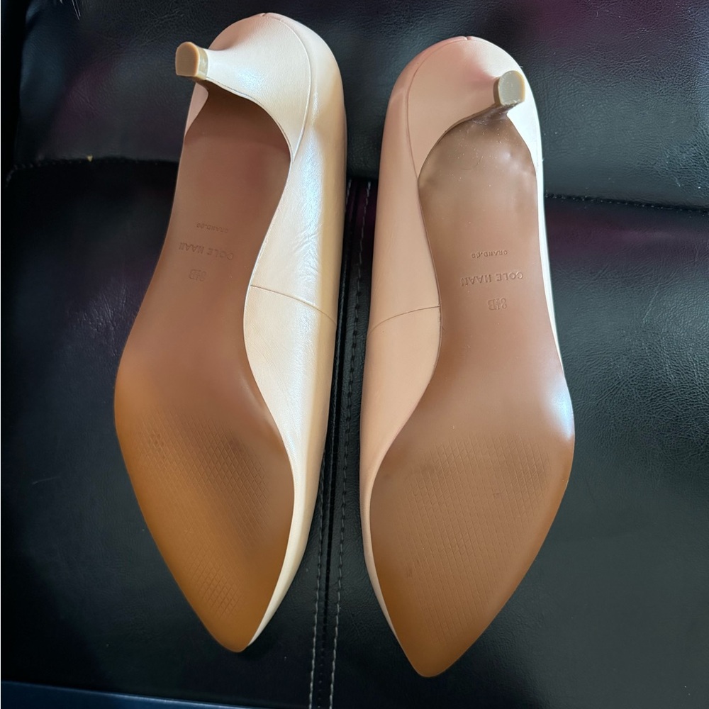 Cole Hann | Brand New Kitten Heel Pump 8.5 - Picture 4 of 8
